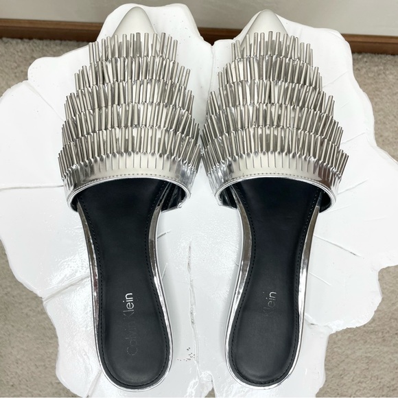 Calvin Klein Addie Metallic Silver Fringe Mule Slide - Picture 9 of 15